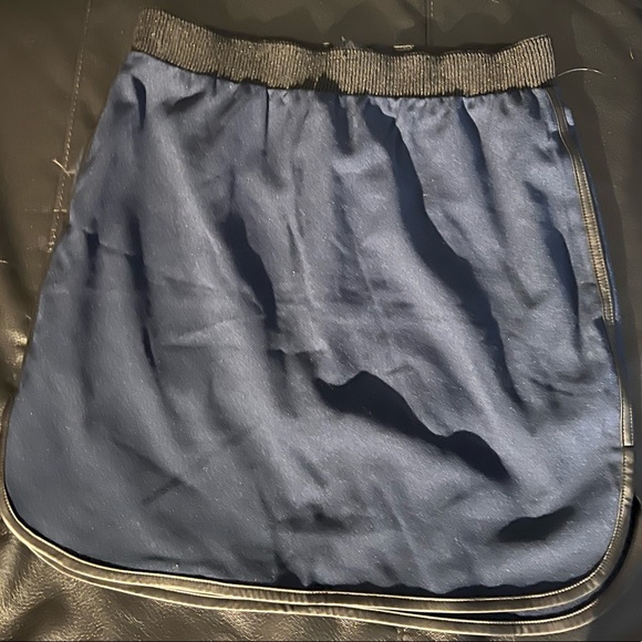 💥2/15$💥 Vero Moda skirt - Picture 1 of 3